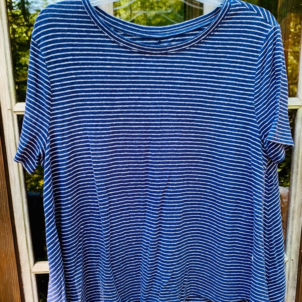 Old Navy blue white striped short-sleeve loose fit t-shirt top
